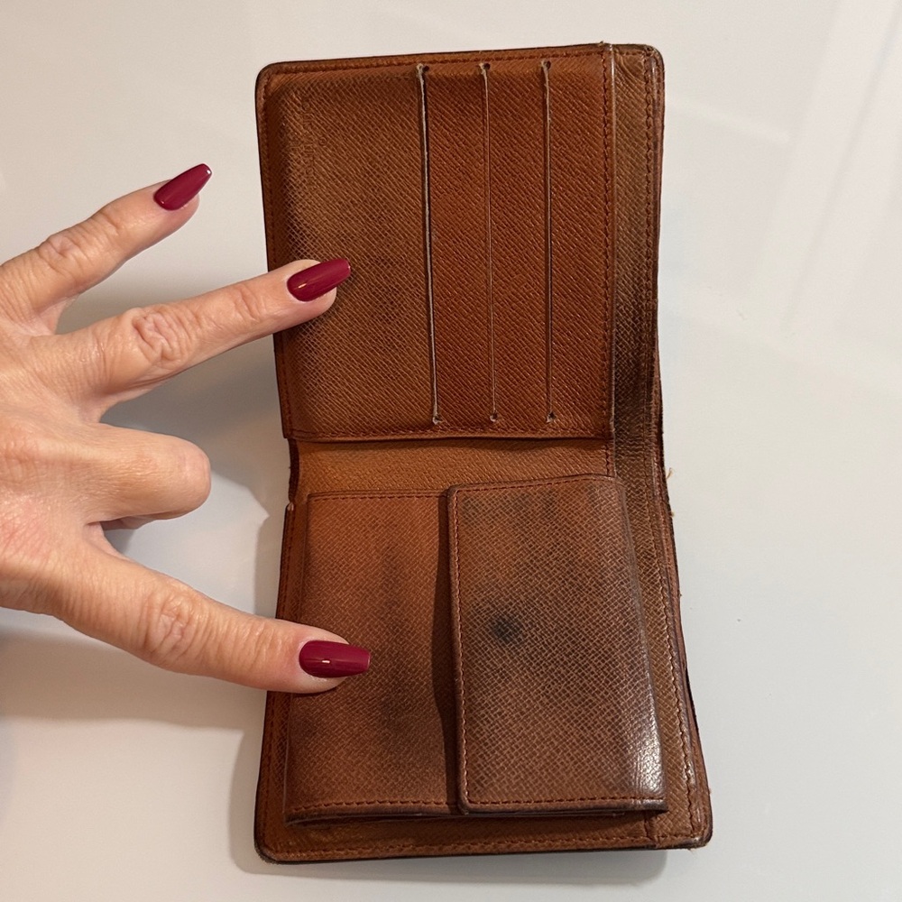 Louis Vuitton Monogram Bifold Wallet - Picture 4 of 6
